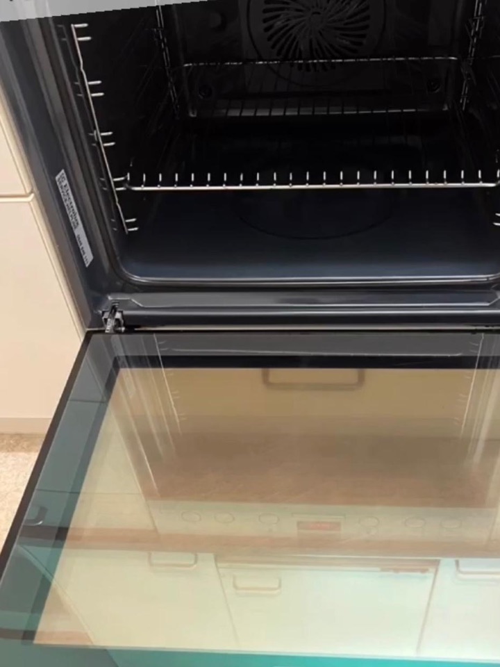 Backofen nach der Reinigung